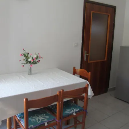 By The Sea Grebastica, Sibenik - 13406 Apartament Baselovici