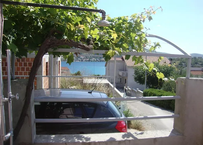 By The Sea Grebastica, Sibenik - 13406 Daire Baselovici